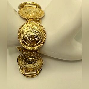 Gianni Versace Vintage Medusa Link Gold Plated 1990s Signed Bracelet 7.5 In